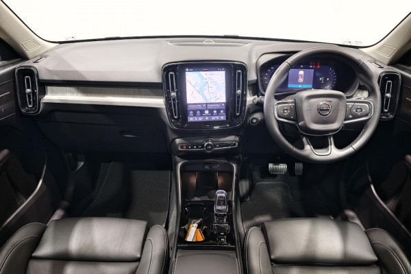 2025 MY26 Volvo XC40 XZ Ultra B4 Bright SUV Image 21