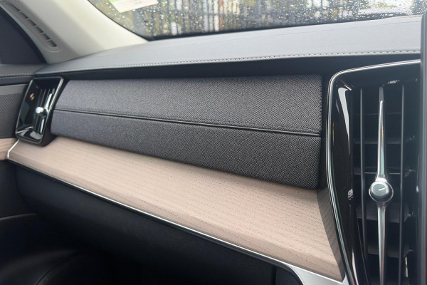 2025 MY26 Volvo XC90 L Series Plus T8 Plug-in Hybrid Dark SUV Image 20