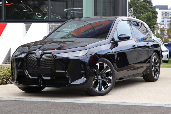 2025 BMW iX I20 xDrive45 M Sport SUV image 3