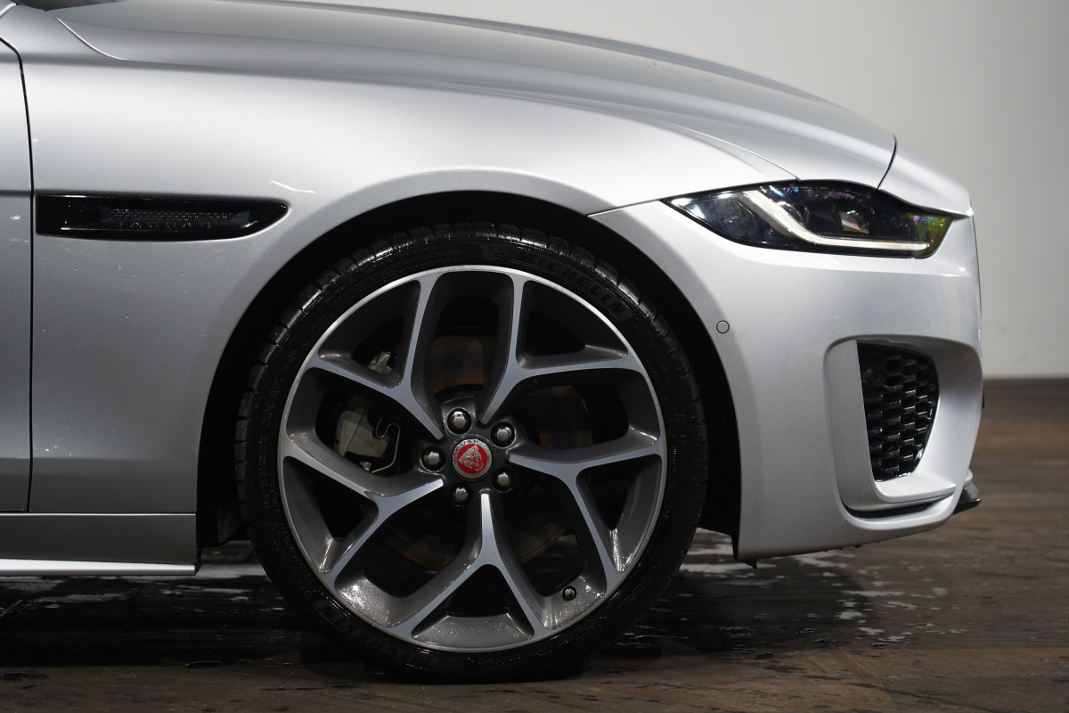 2019 Jaguar Xe P300 R-Dynamic Se (221kw) Sedan Image 4