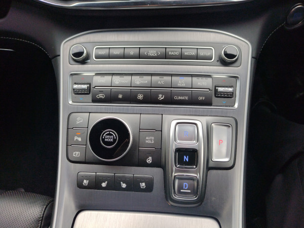 2023 Hyundai Santa Fe TM.V4 Highlander SUV image 28
