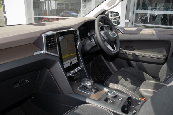 2025 Volkswagen Amarok NF TDI600 Style Ute image 8