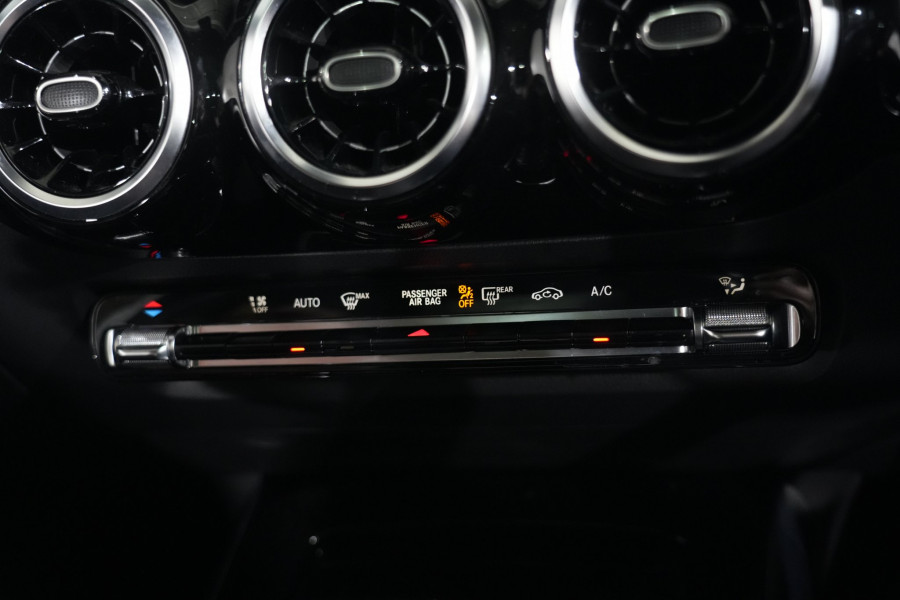 2021 Mercedes-Benz B180 Hatch