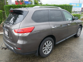 2015 Nissan Pathfinder R52  ST Suv