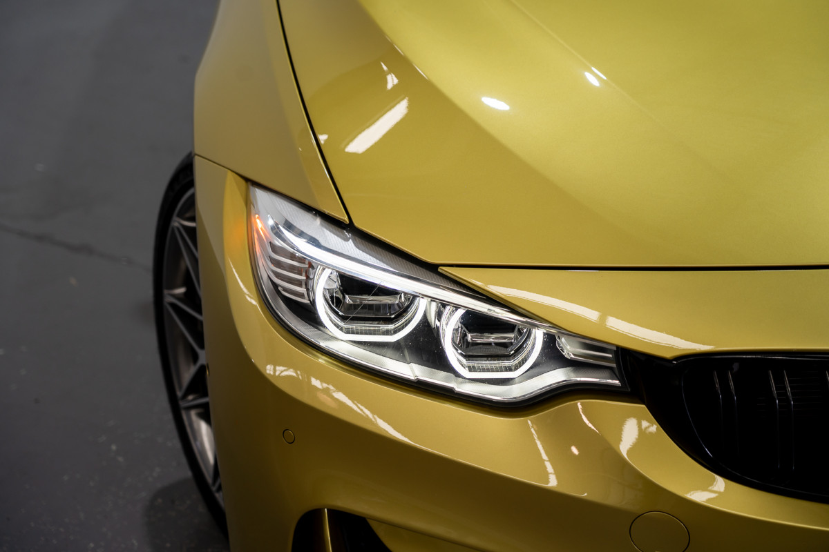 2016 BMW M4 Competition Coupe Image 2
