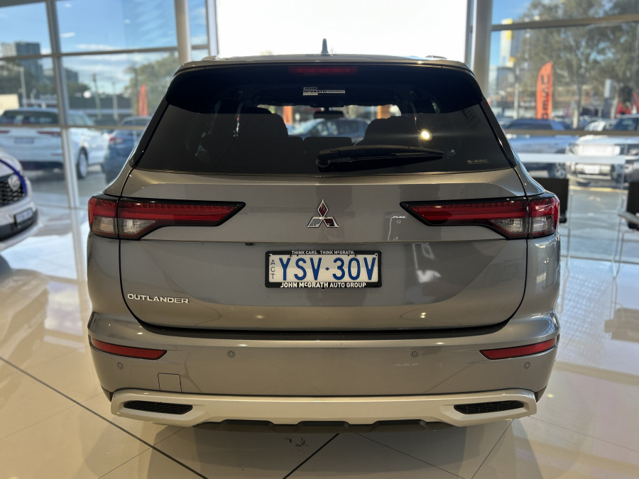 2023 Mitsubishi Outlander ZM LS SUV Image 20