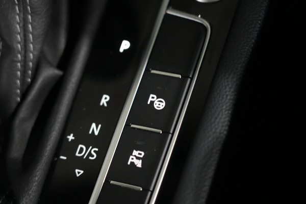 2023 Volkswagen Passat 206TSI R-Line SUV Image 19