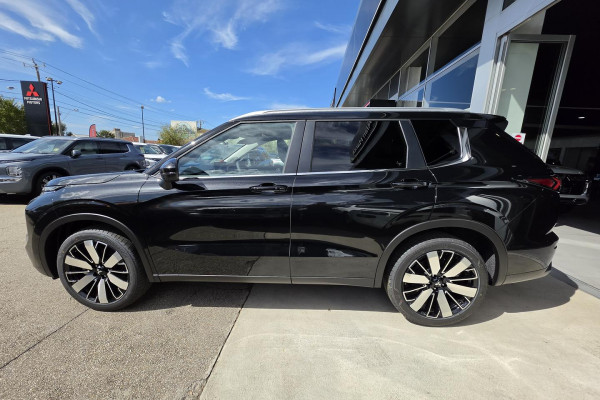 2026 MY25 Mitsubishi Outlander ZM Aspire SUV Image 2