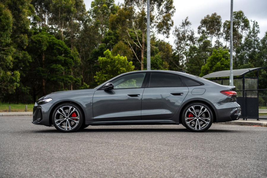 2025 Audi A5 B10 e-hybrid S-Line Hatch