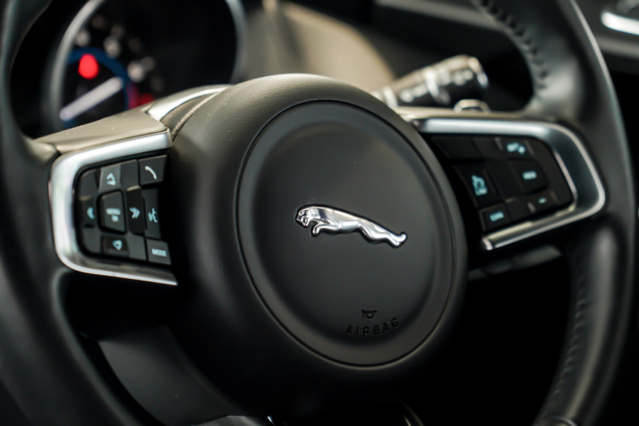 2017 MY18 Jaguar F-PACE X761 R-Sport Wagon Image 32