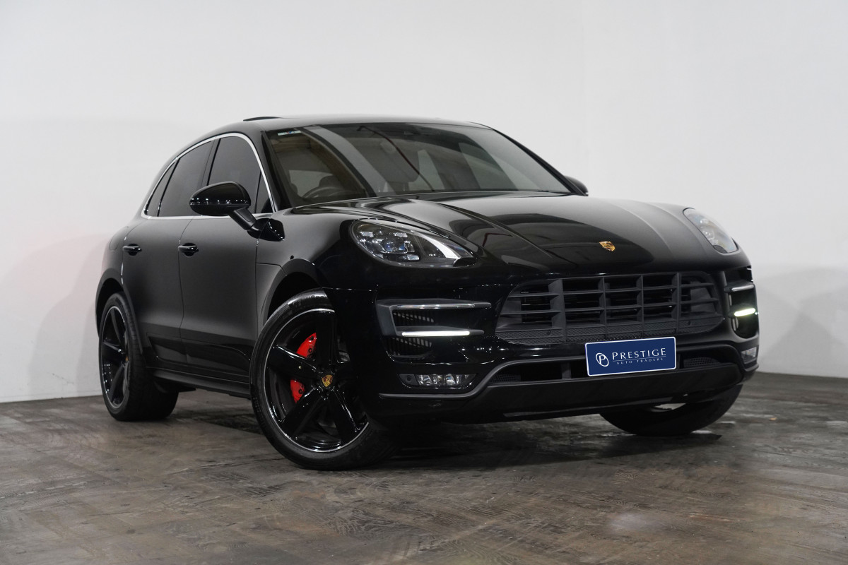 2017 Porsche Macan Turbo SUV