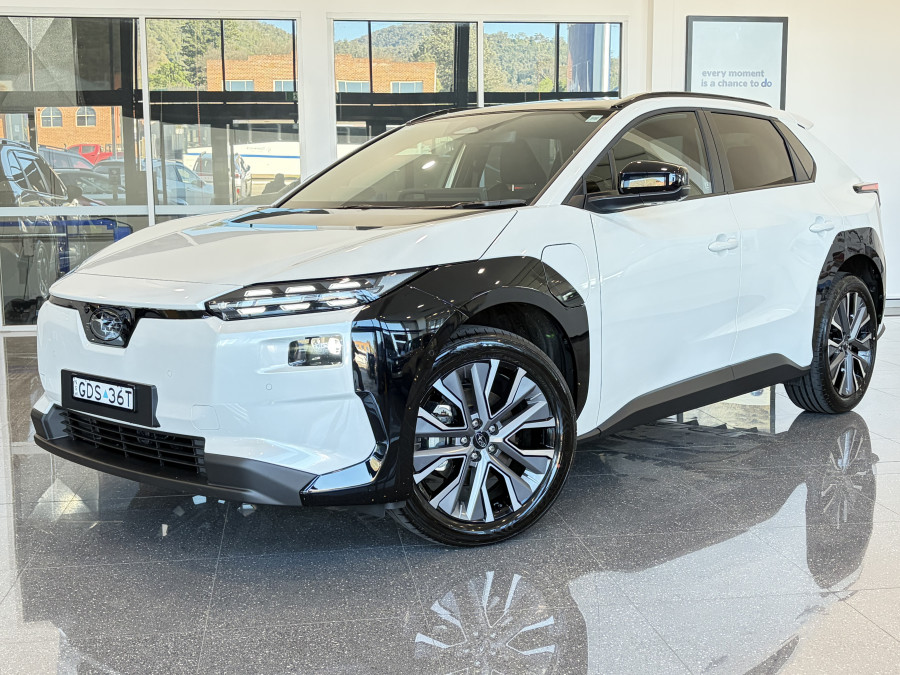 2026 Subaru Solterra E1-1 AWD Touring SUV Image 2