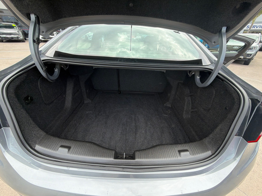 2018 Holden Astra BL LS+ Sedan Image 13