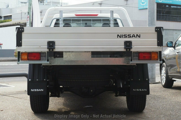2022 MY21.5 Nissan Navara D23 SL Cab chassis