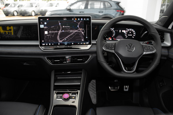 2026 Volkswagen Tayron R4 200TSI eHybrid R-Line SUV Image 7