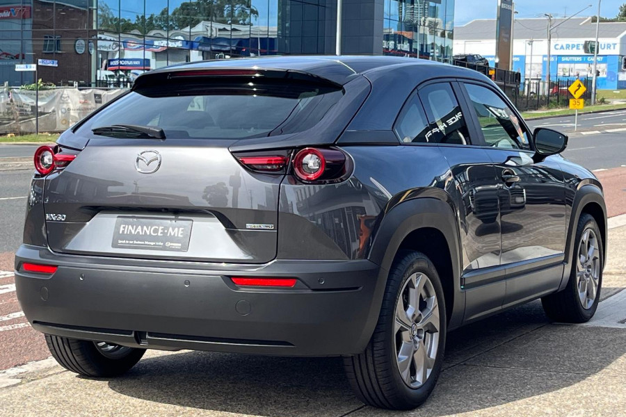 2023 Mazda MX-30 DR Series G20e Evolve SUV Image 7