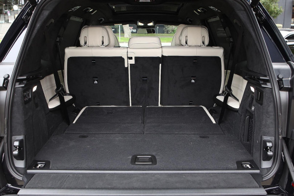 2026 BMW X7 G07 LCI xDrive40i M Sport SUV image 8