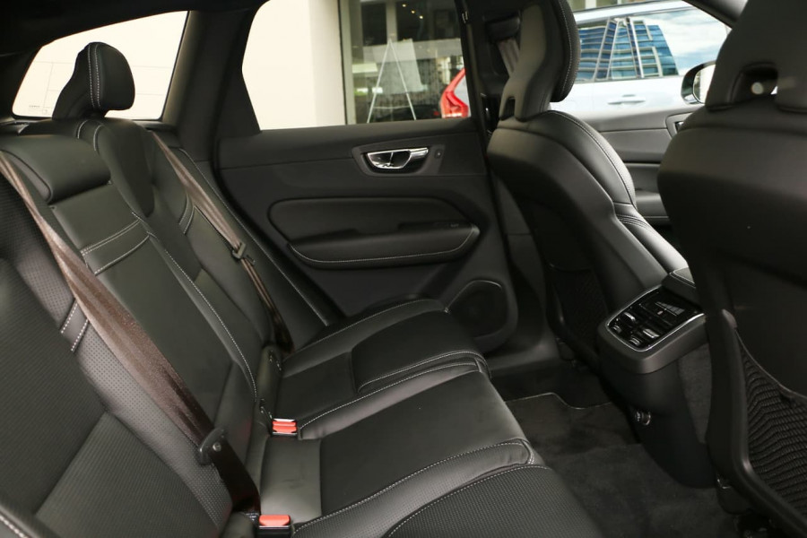 2019 MY20 Volvo XC60 UZ D5 R-Design Suv Image 9