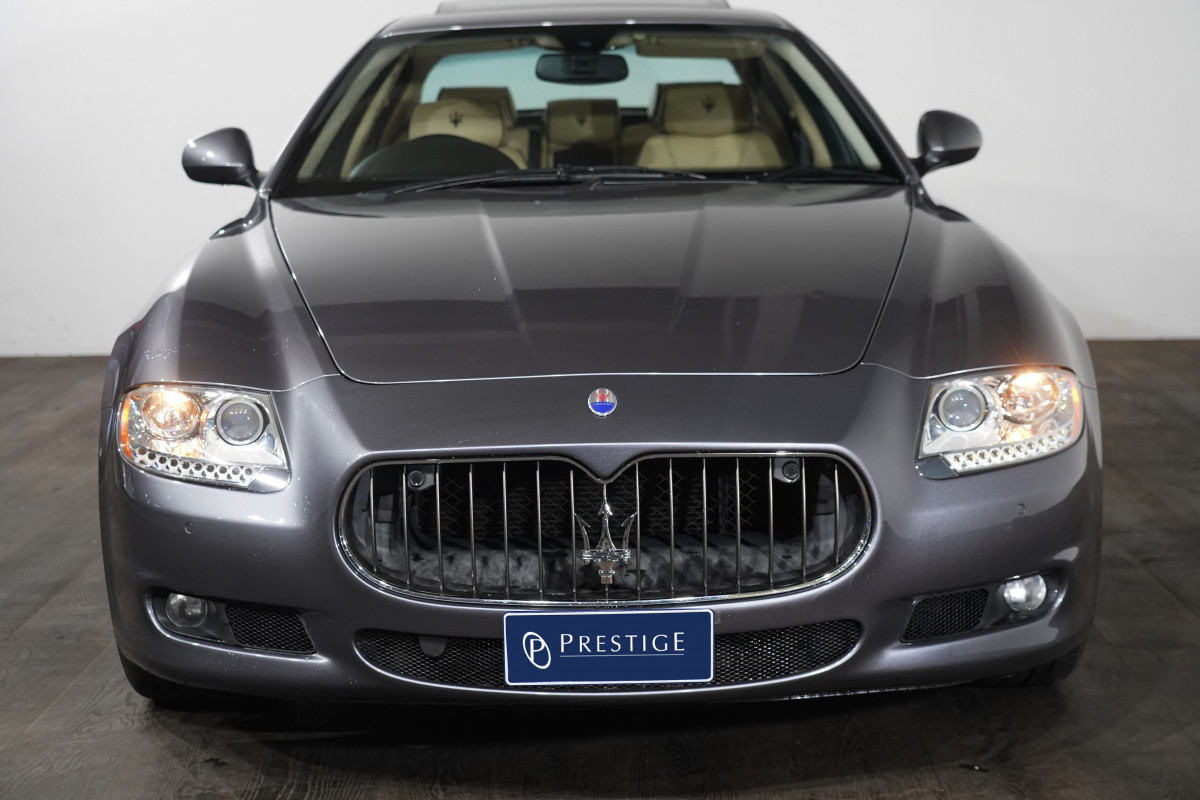 2012 Maserati Quattroporte Sedan Image 3