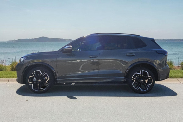 2026 Volkswagen Tiguan CT 195TSI R-Line SUV Image 5