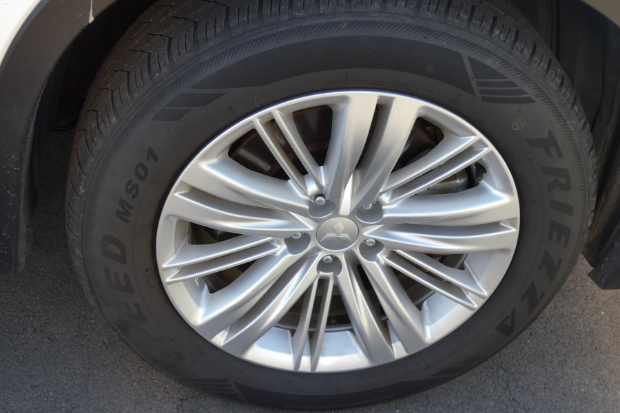 2022 Mitsubishi Outlander ZM MY23 ES 7 SEAT 2WD SUV Image 17