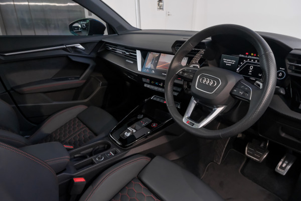 2024 Audi RS 3 GY  Hatch image 7