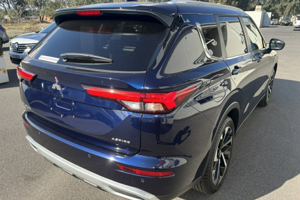 2024 Mitsubishi Outlander ZM Aspire SUV Image 5