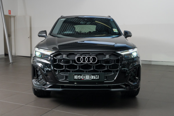 2026 Audi Q7 4M TDI 210kW S line SUV image 4