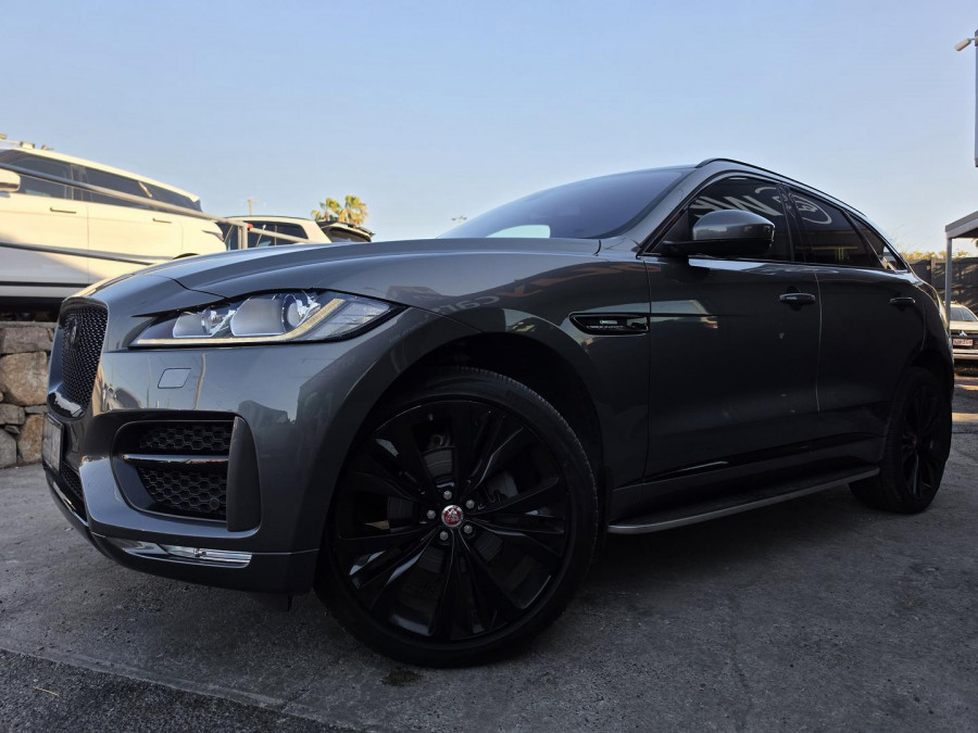 2017 MY18 Jaguar F-PACE X761 25t R-Sport SUV Image 1