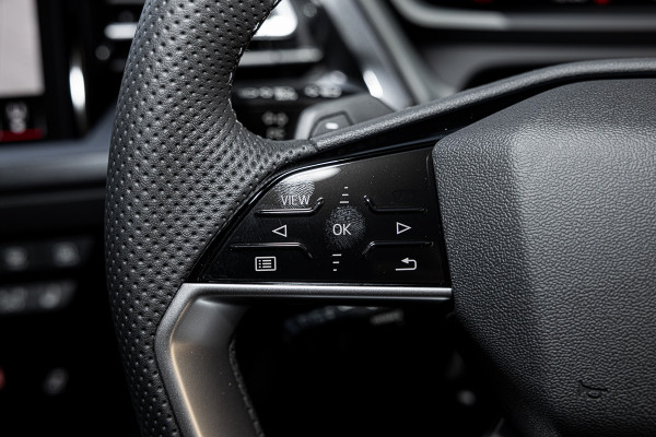 2025 Audi Q4 e-tron F4 45 SUV image 17