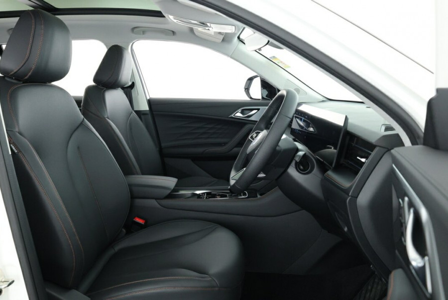 2025 MG HS AS33 Essence SUV Image 19