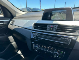 2017 BMW X1 F48 sDrive18d Steptronic SUV image 13