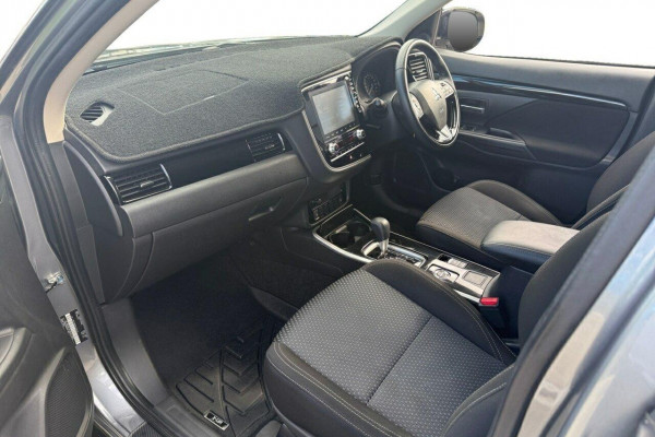 2021 Mitsubishi Outlander ZL ES SUV Image 19