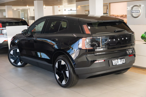 2027 Volvo EX30  Single Motor Extended Range Ultra SUV