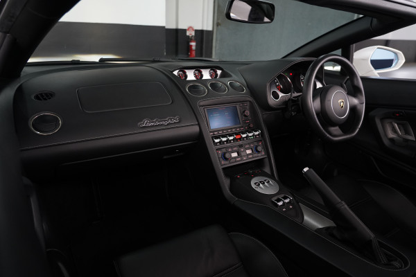 2010 Lamborghini Gallardo LP560-4 Spyder Convertible Image 25