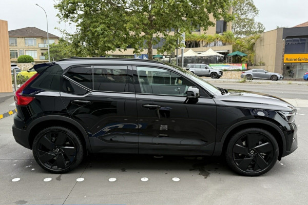 2024 MY25 Volvo EX40  Black Edition SUV Image 6