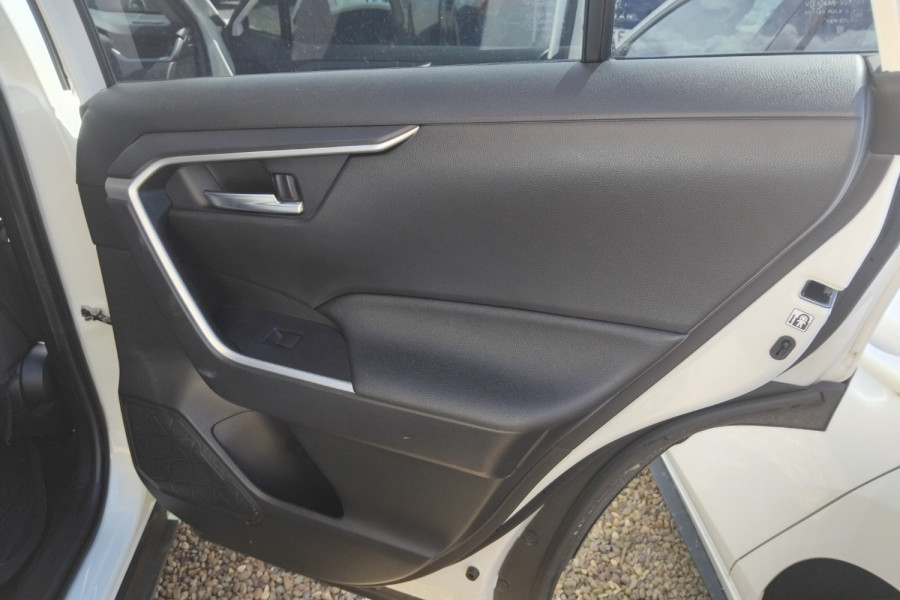 2020 Toyota RAV4 MXAA52R GXL SUV Image 16