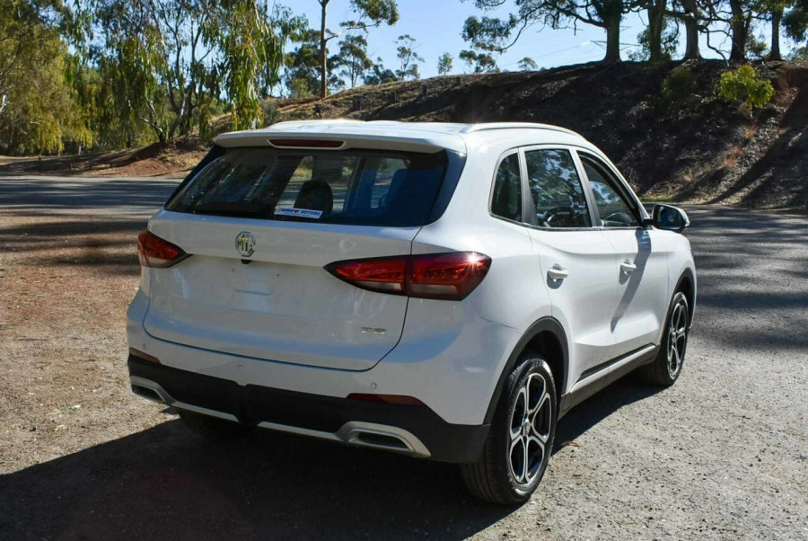 2025 MG ZS ZS32 Essence SUV Image 8