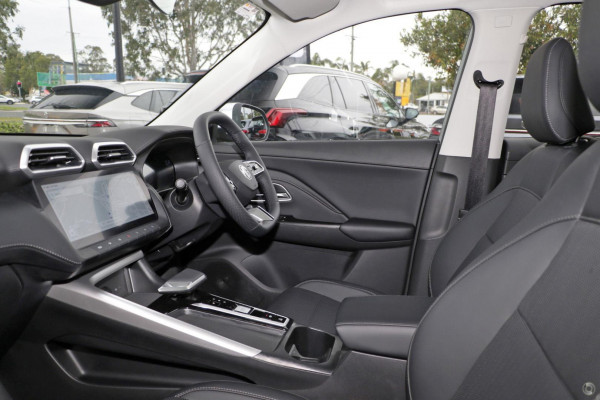 2025 MG ZS ZS32 Essence Turbo SUV Image 5