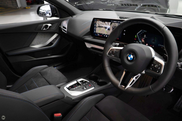 2026 MY25 BMW 1 Series F70 120 M Sport Hatch image 5