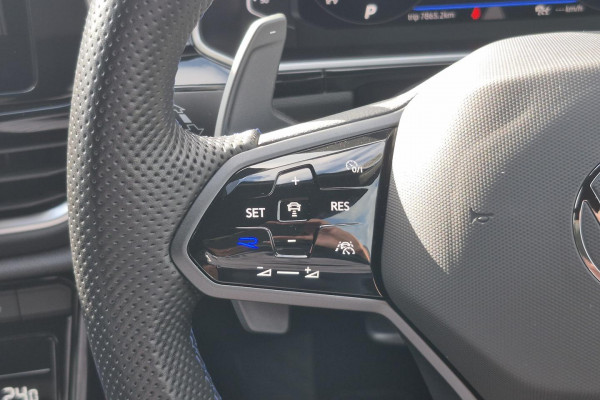 2023 Volkswagen T-Roc D11 R SUV Image 14