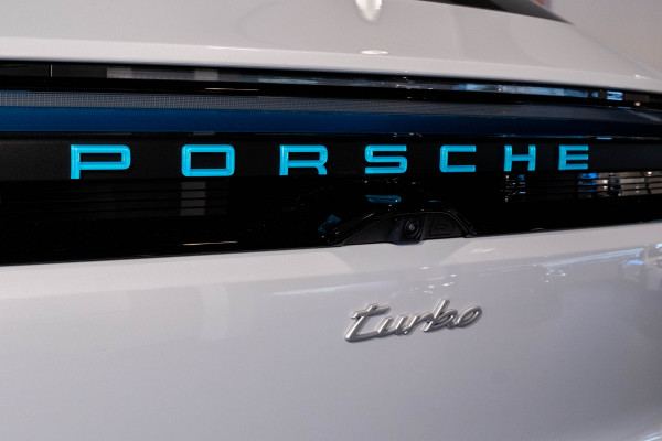 2024 MY25 Porsche Macan SUV