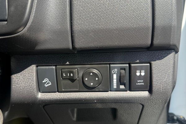 2017 Isuzu D-MAX TF LS-M Ute Image 19
