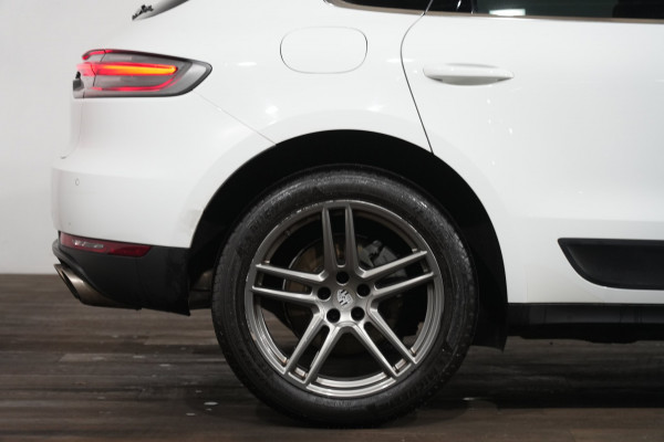 2019 Porsche Macan S SUV image 6