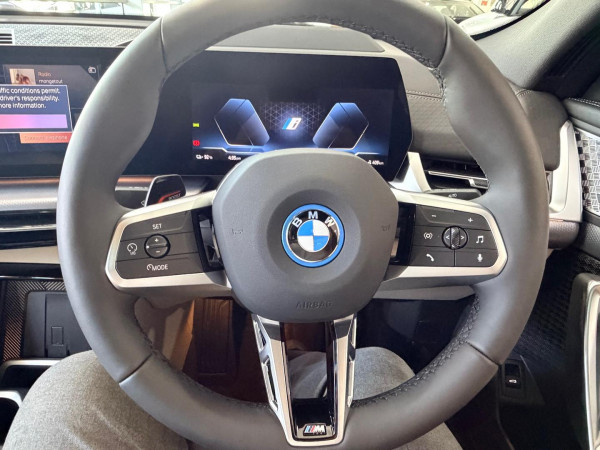 2025 BMW iX2 U10 eDrive20 M Sport SUV image 15