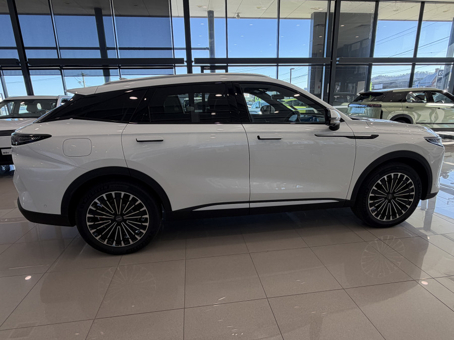 2026 MY25 Omoda Omoda 9  Virtue SUV Image 3