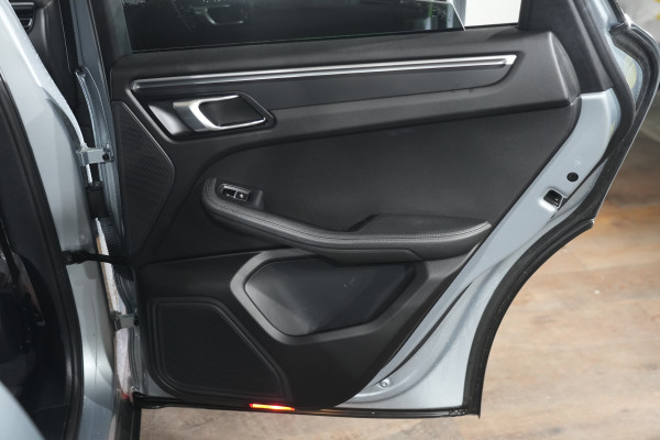 2019 Porsche Macan SUV image 29