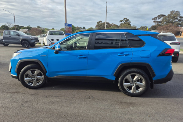 2021 Toyota RAV4 AXAH54R GXL SUV Image 9