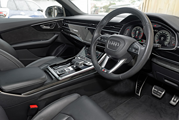 2022 Audi Q8 F1 50 TDI S Line SUV image 7