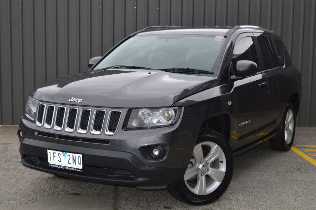 2015 Jeep Compass Sport 18 of 22